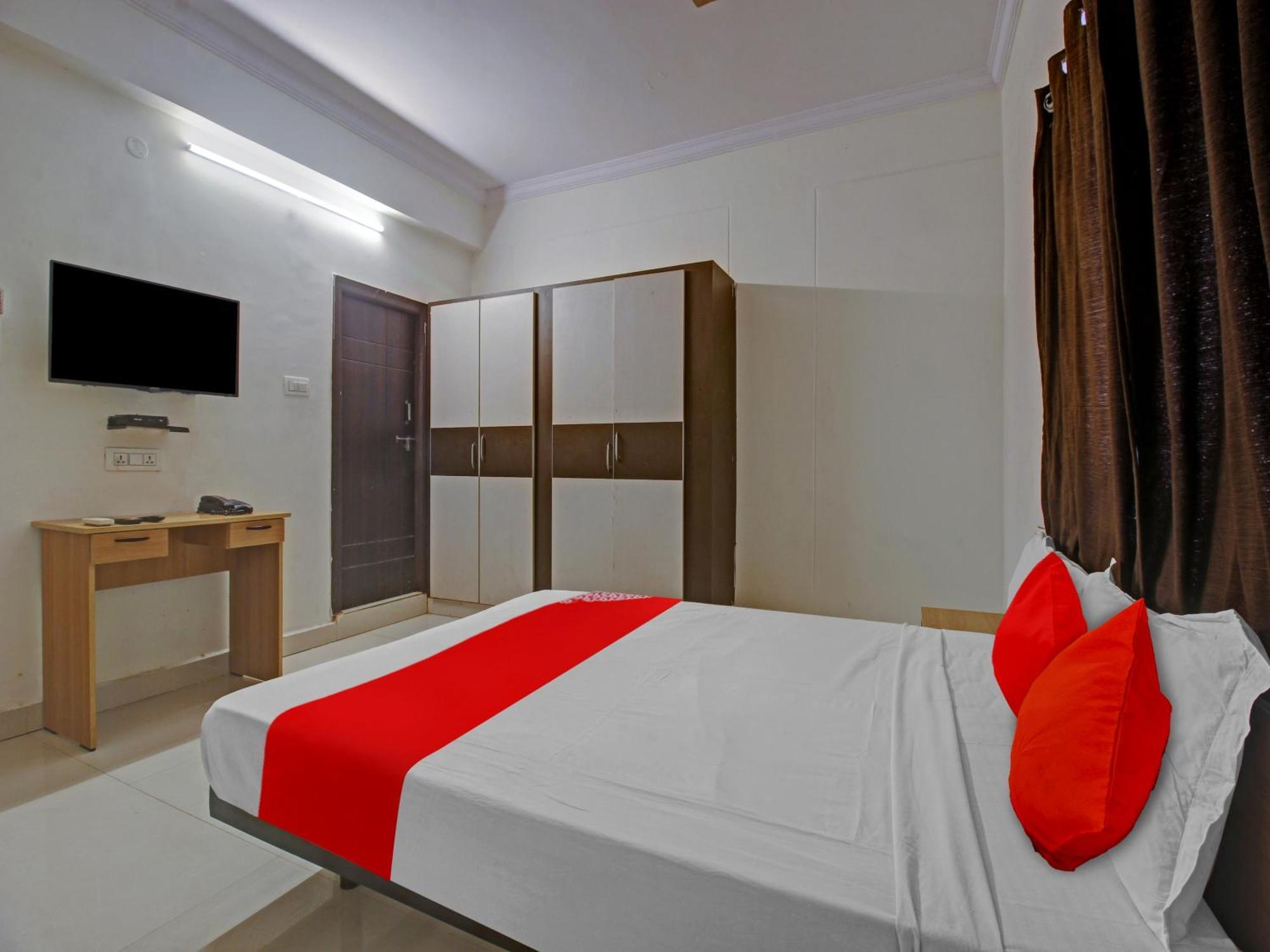 Hotel O Svr Silver Key Lingampalli Luaran gambar