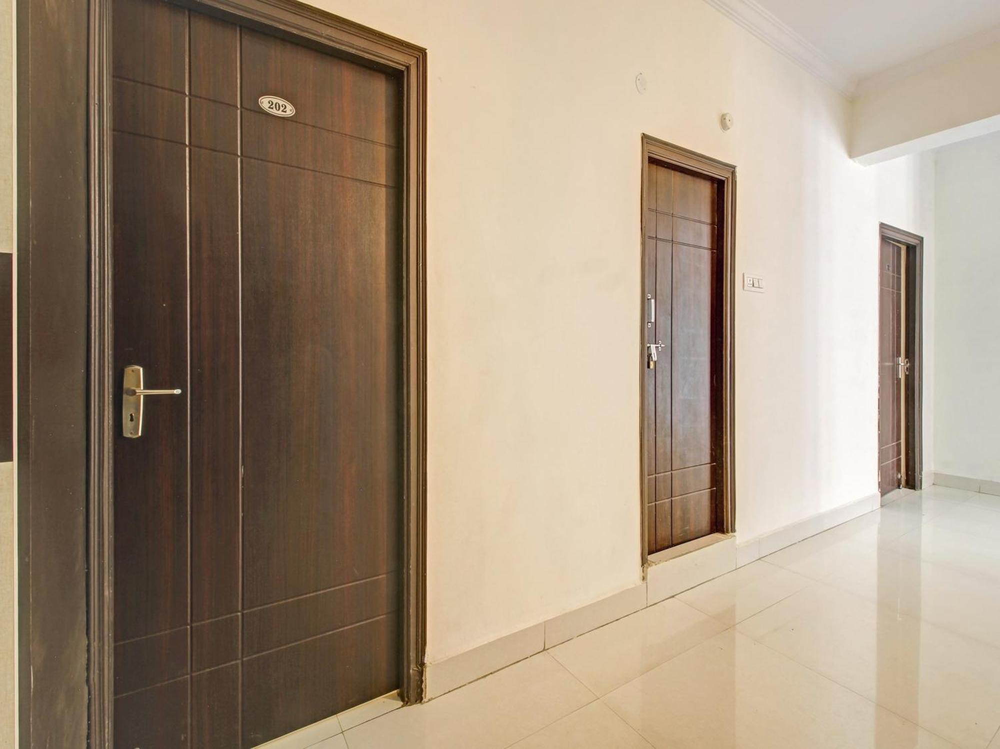 Hotel O Svr Silver Key Lingampalli Luaran gambar