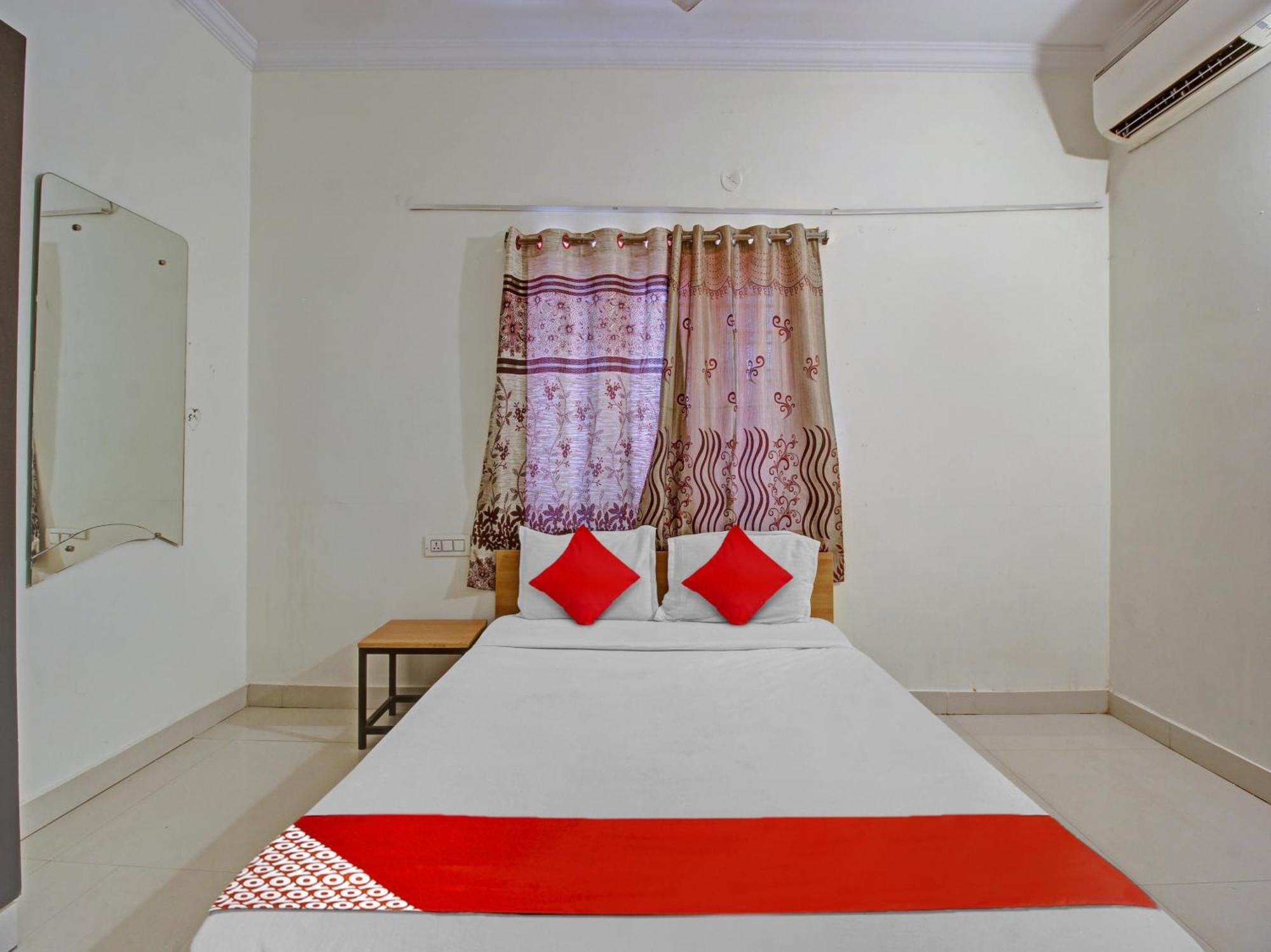 Hotel O Svr Silver Key Lingampalli Luaran gambar