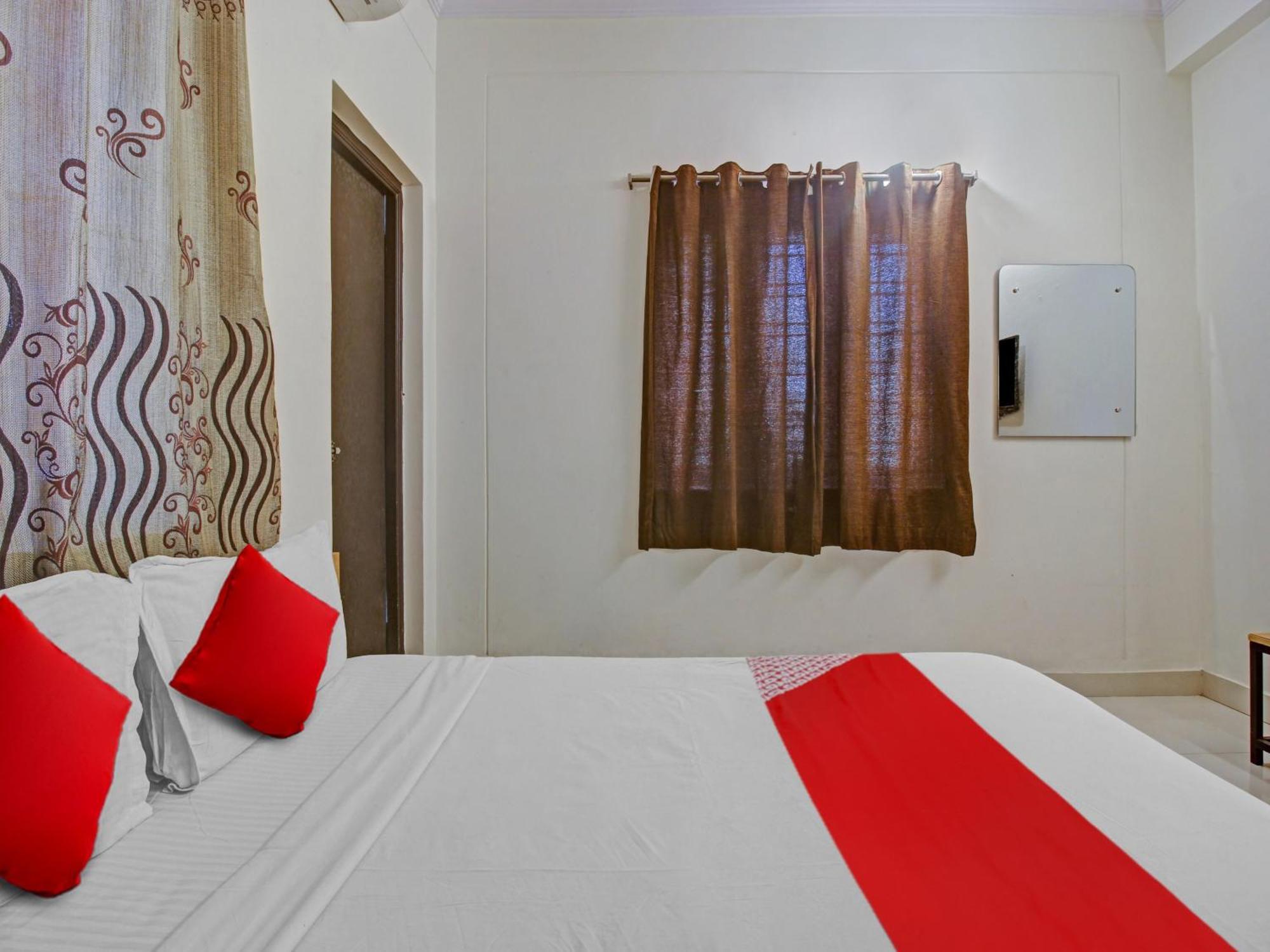 Hotel O Svr Silver Key Lingampalli Luaran gambar